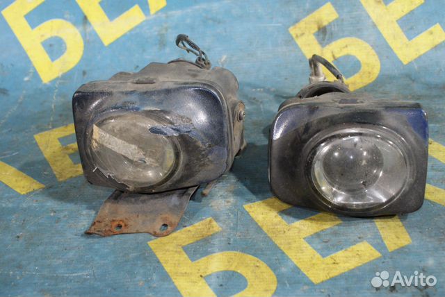 Передняя противотуманная фара Subaru Legacy B11