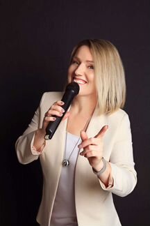 Ведущая (тамада) на юбилей, свадьбу, корпоратив