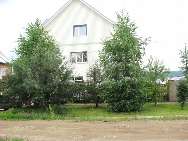 Дом 450 м² на участке 20 сот.