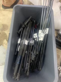 Упоры (Амортизаторы) капота и багажника BMW