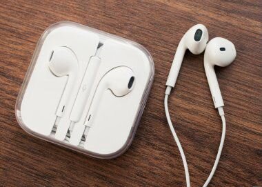 Качественные наушники вкладыши Apple AirPods