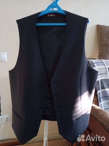 Жилетка для мальчика школьная новая