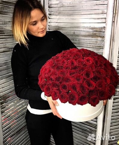 Огромные шляпные коробки из 51 роза с доставкой