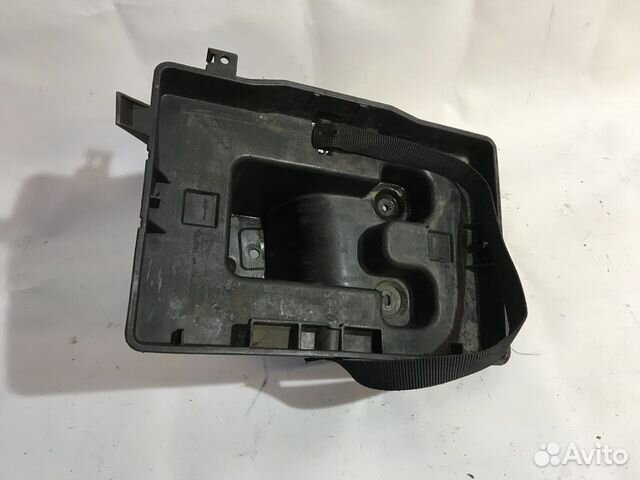 Площадка аккумулятора Ford Mustang V 09-14