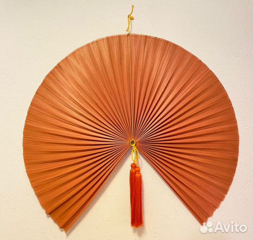 Настенные веер из бамбука и часы