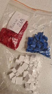 Красители для воска и мыла синий, красный