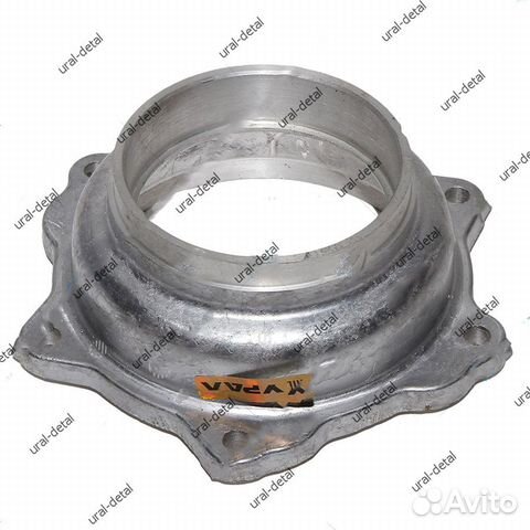 Крышка передних подшипников редуктора Урал