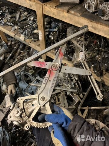 Стеклоподъемник передний Тойота Рав4 2005-2012