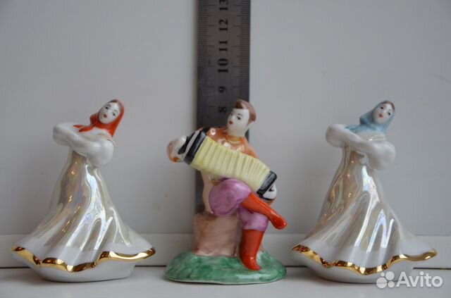 Дулево Фарфоровая статуэтка Русский перепляс три