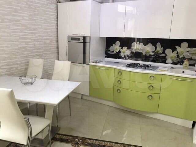 2-к. квартира, 71 м², 1/7 эт.