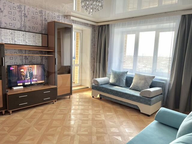 2-к. квартира, 70 м², 3/16 эт.