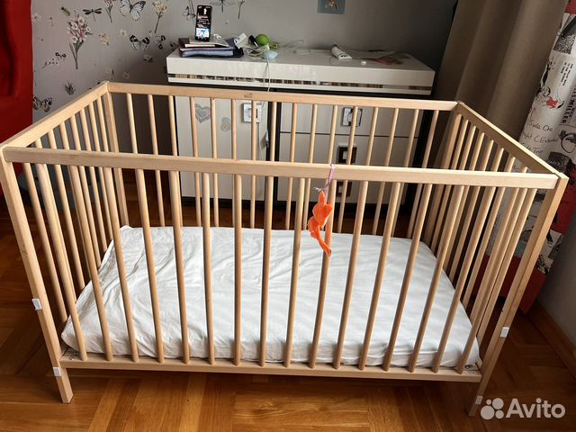 Кровать детская IKEA до 3х лет сниглар деревянная