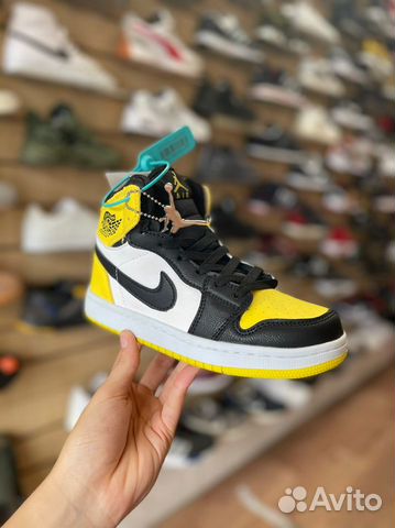 jordan one yellow toe