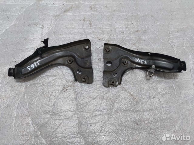 Кронштейны крепления передних крыльев Nissan note