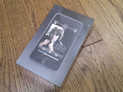 Apple iPod Touch 8Gb John Lennon collection