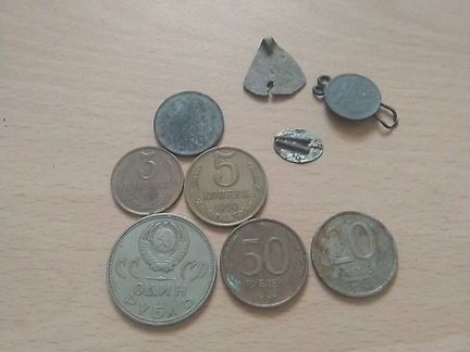 Монеты и украшения,кольцо медное и др.украшения