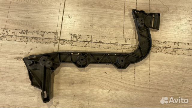 Кронштейн новый заднего бампера правый Focus 3