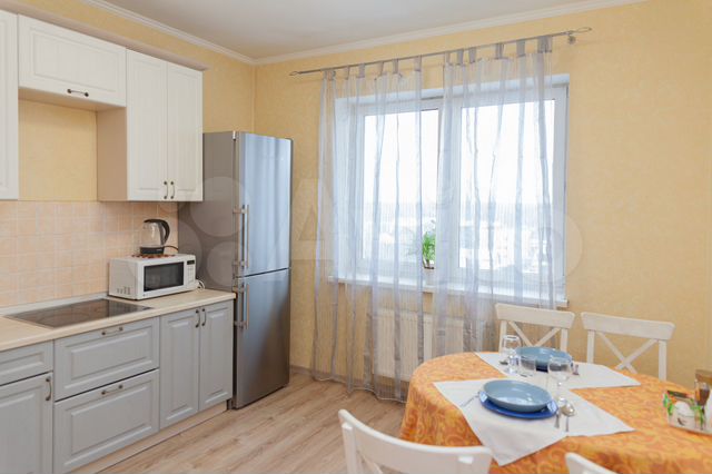 2-к. квартира, 56 м², 10/17 эт.