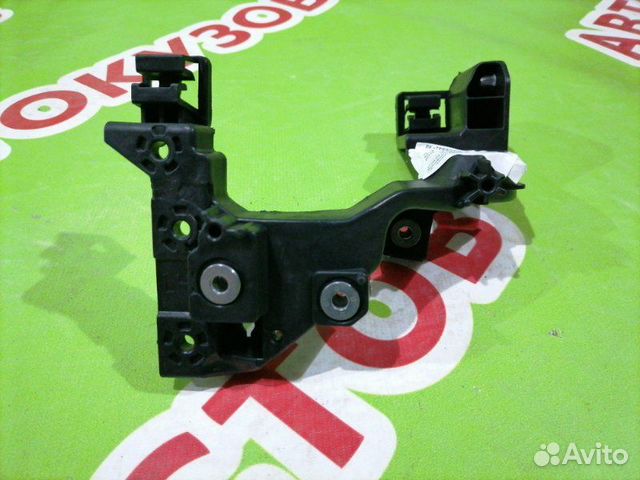 Кронштейн передней панели левый Kia Ceed 2