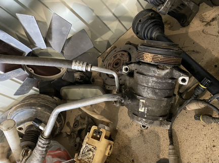 Компрессор кондиционера трубки бмв Х5 Е53