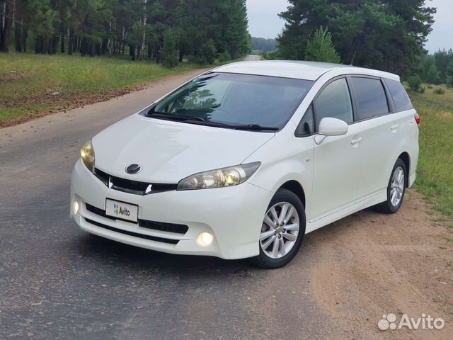 Toyota wish 2011. Тойота Виш 2011. Тойота Виш белый перламутр тюнинг.