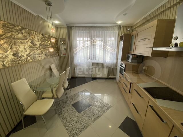 3-к. квартира, 112 м², 9/16 эт.