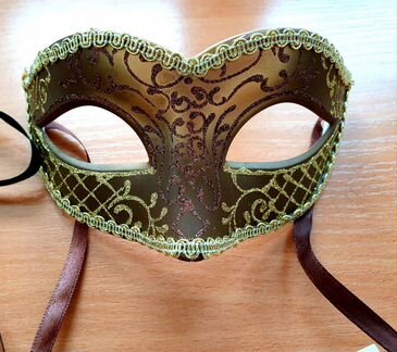 Маска карнавальная