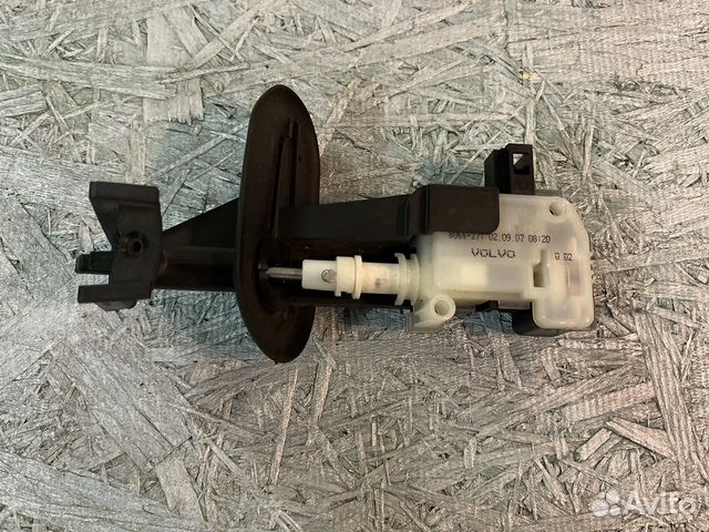 Замок лючка бензобака Volvo Xc70