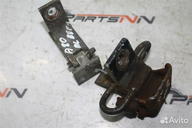 Петля двери передней левой Ауди 80 /90 (B4)