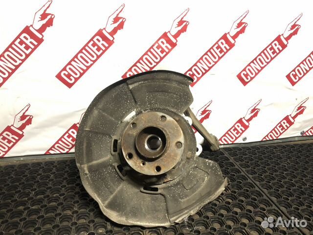 Кулак заднего левого колеса в сборе с ступицей BMW