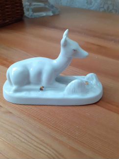 Фарфоровая статуэтка