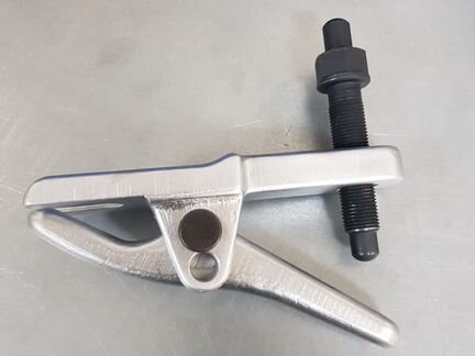 Съемник шаровых опор