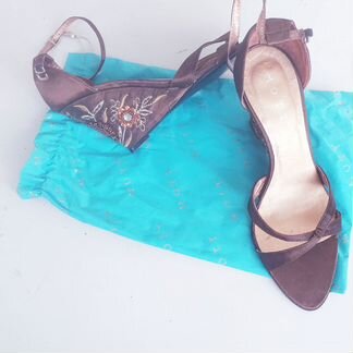 Босоножки Mott