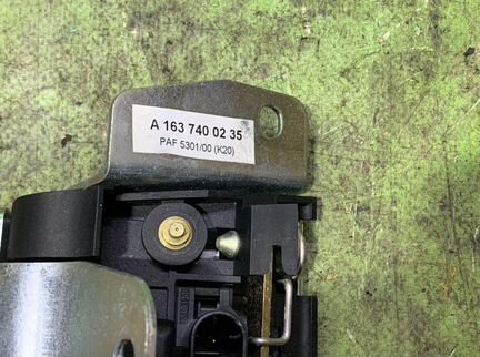 Замок крышки багажника Mercedes M-Class W163