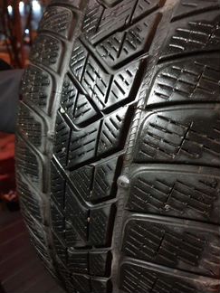 255/50 r19 107v pirelli winter scorpion runflat