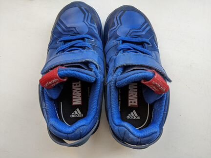 Детские кроссовки Adidas x Marvel (размер US 9k)
