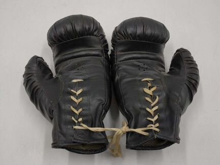 Боксерские перчатки