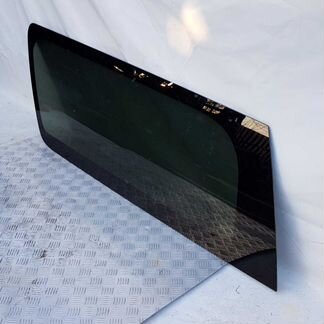 Стекло задней форточки левое Cadillac Escal 111647