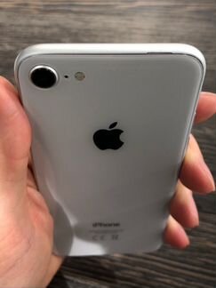 Телефон iPhone 8 64gb