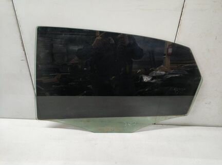 Стекло двери задней левой Volkswagen Polo 1.6 2011