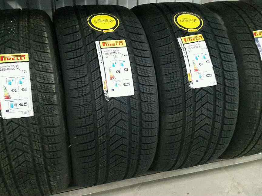 Michelin 285 40 r22. 325/40*22 Пирелли. Pirelli Scorpion Winter 325 35 22. Автомобильная шина Pirelli Scorpion Winter 325/35 r22 114w зимняя. 265/35r22 Pirelli Scorpion Winter.