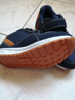 Кроссовки на мальчика р 32