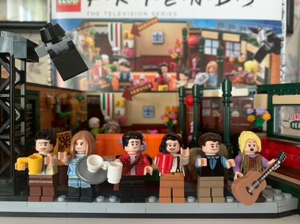 Конструктор Lego Ideas* 21319 Центральная Кофейня