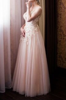 Свадебное платье для красивой невесты