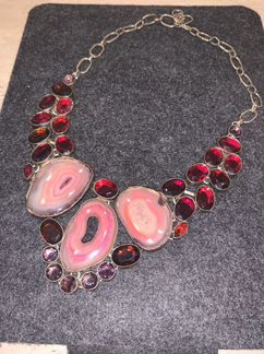 Колье с агатом, гранатом и аметистом
