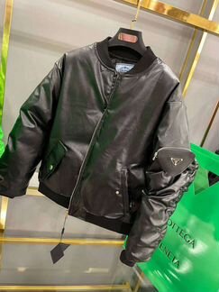 Брендовый бомбер