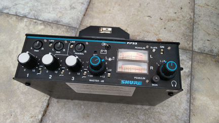 3-канальный стереофонический микшер Shure FP33