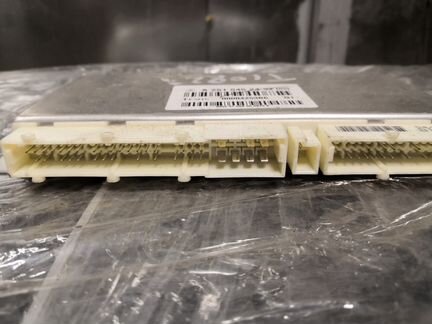 Блок управления пневмо подвеской GL164 A2515452432