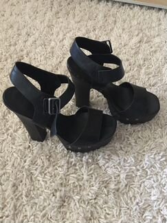 Босоножки Bershka