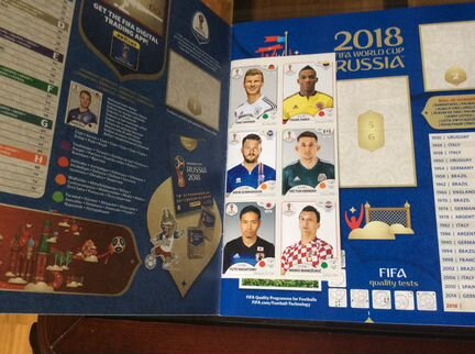 Продаю альбомы для наклеек panini